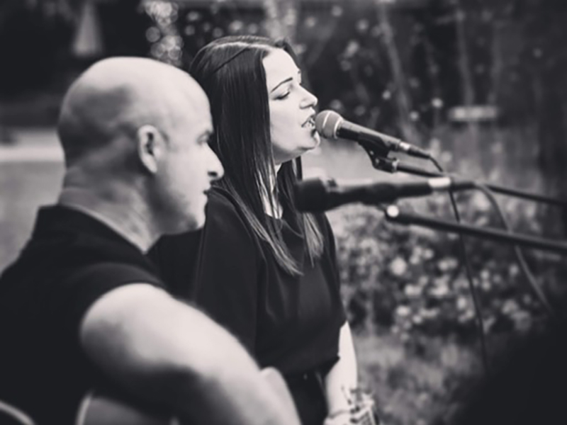 Wedding Bands in Hertfordshire – Number 7 Band